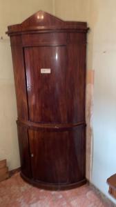 Biedermeier Eckschrank, zweitürig, Mahagoni